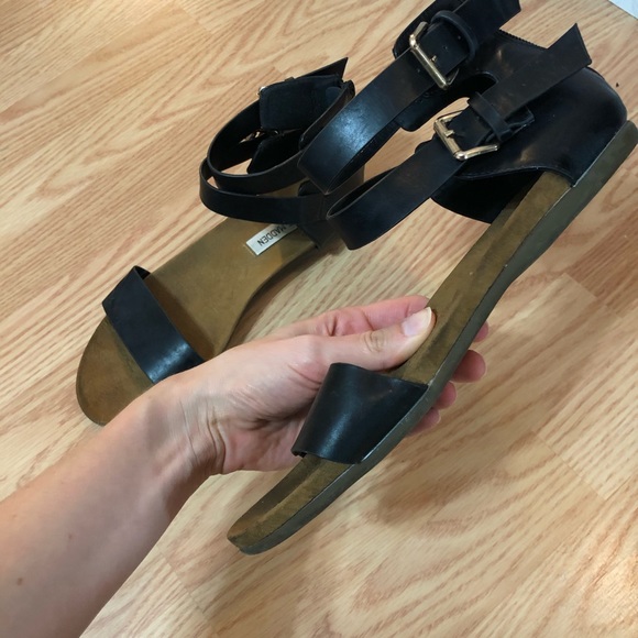 Steve Madden Black Sandals - Picture 8 of 12